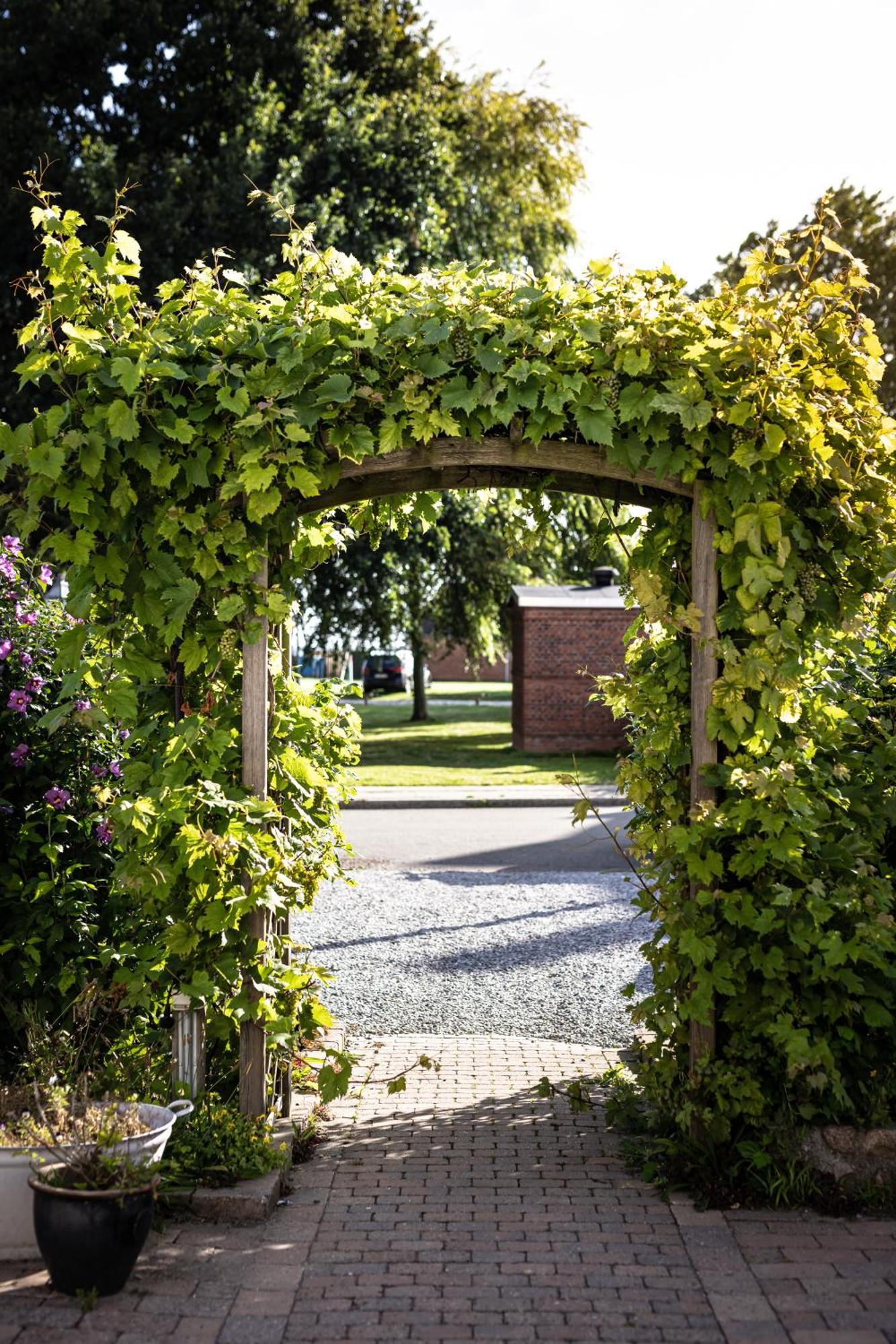 Arnfeldt Hotel Ærøskøbing Exteriör bild