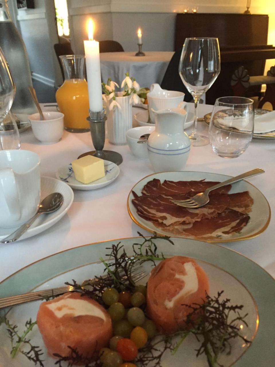 Arnfeldt Hotel Ærøskøbing Exteriör bild